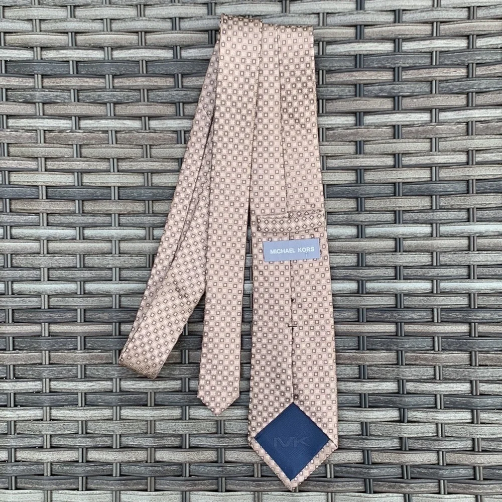 Michael KORS 100% Silk Tie - Tan with Petite Gray Square Print